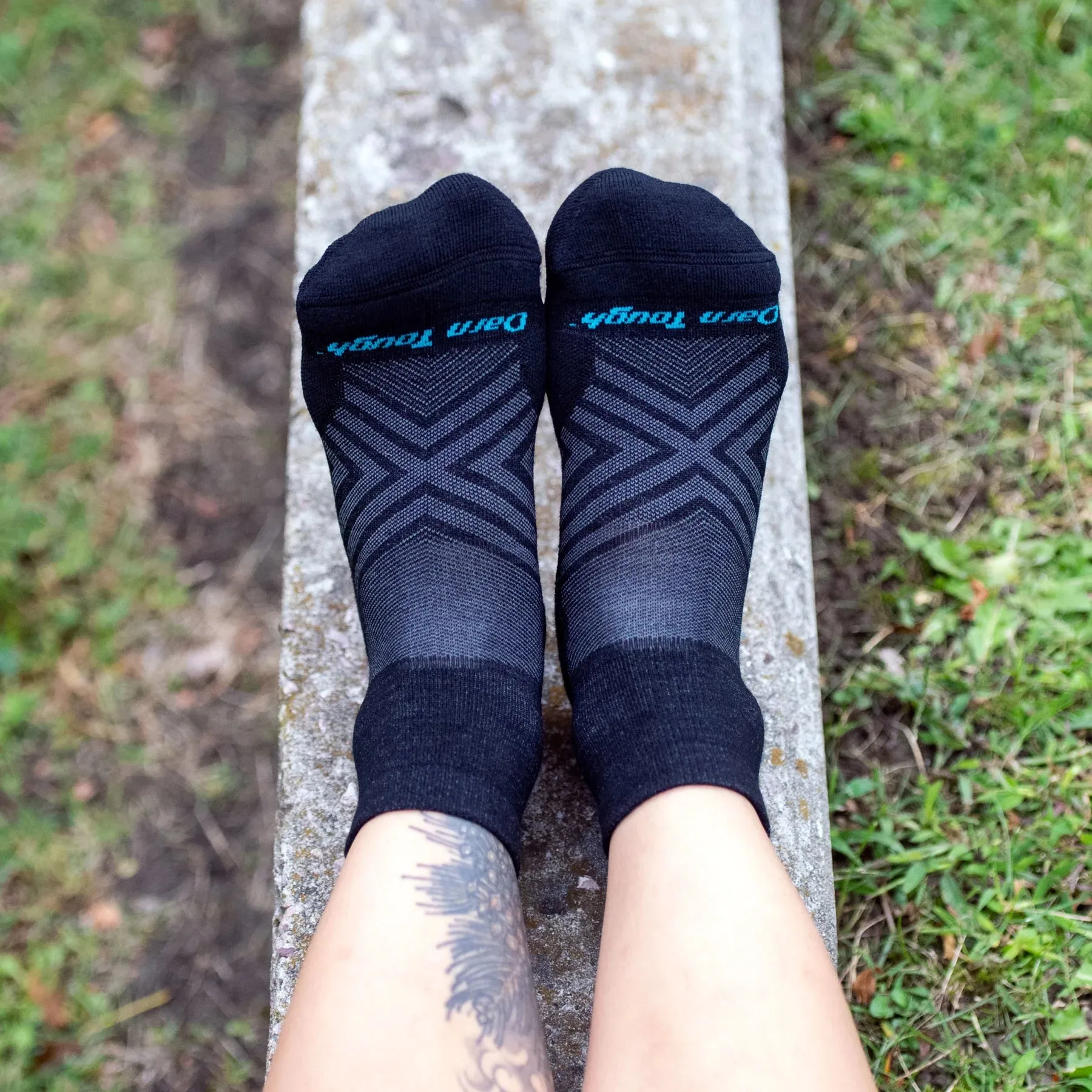 Darn Tough Women's Quarter Ultra Lightweight No Cushion Running Socks
